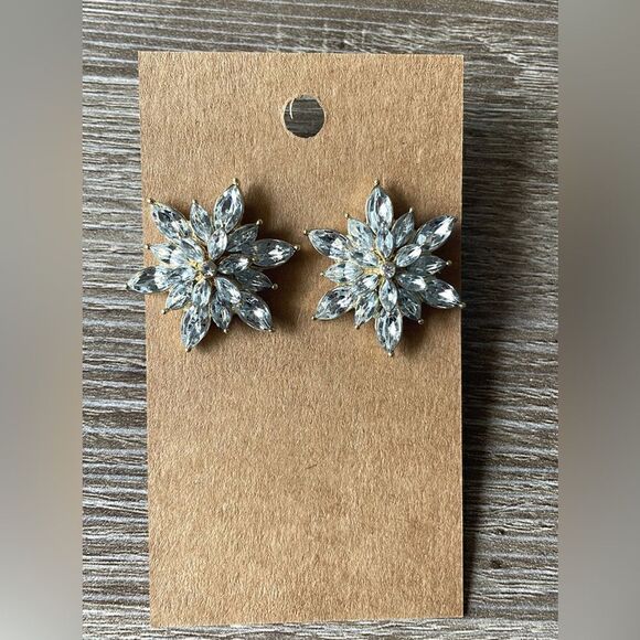 Rhinestones flower stud earrings A101 - Picture 3 of 6